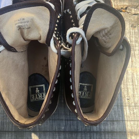 Frye “Kira”, studded, vintage leather,  high tops.  Distressed woman’s size 7.5 - Picture 7 of 9
